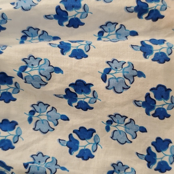 J. Crew Tank Top Smocked Tie Shoulder Blue Size S White Malibu Blue Floral Shirt - Picture 4 of 5